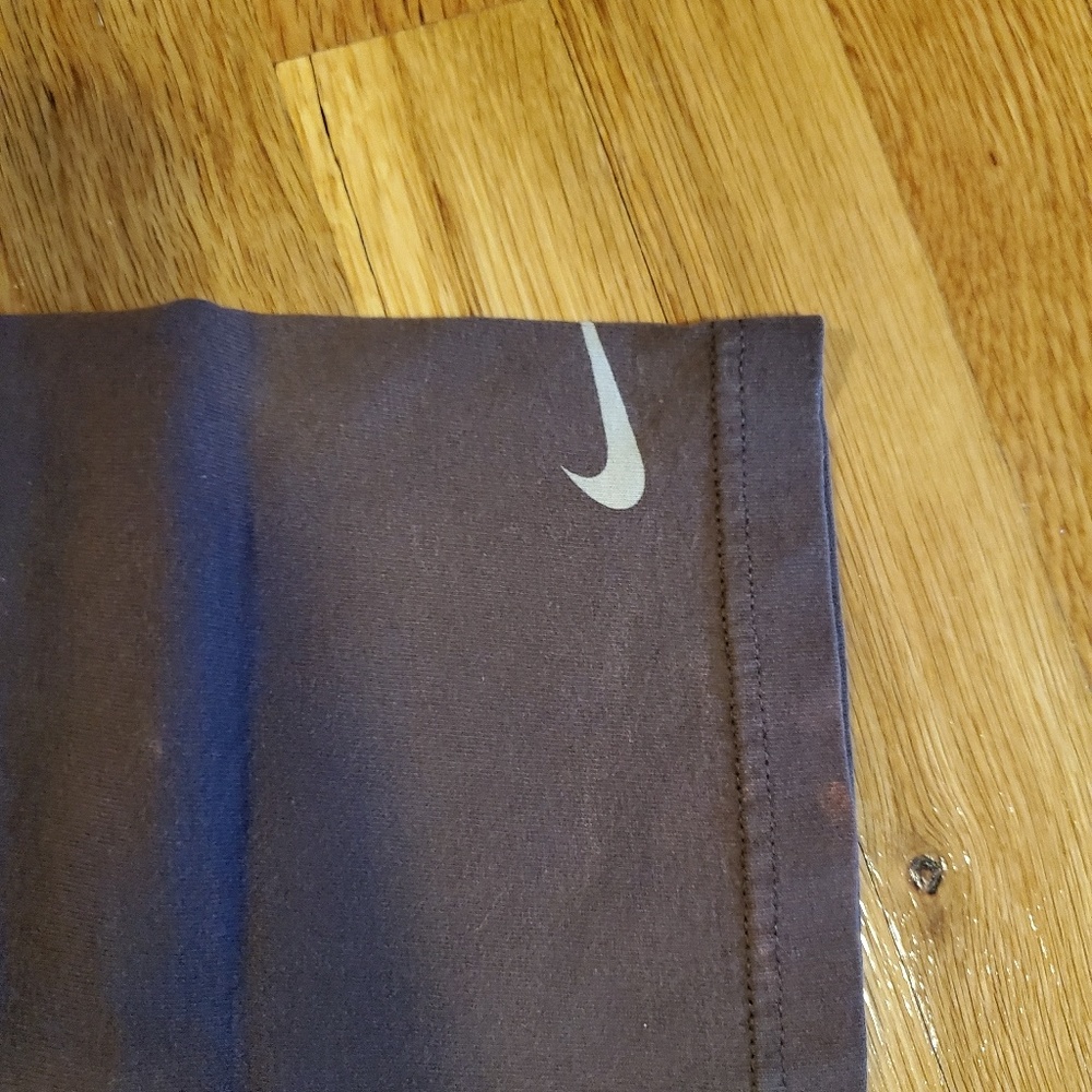 Mens brown large nike tshirt with bleach stains - Picture 5 of 8